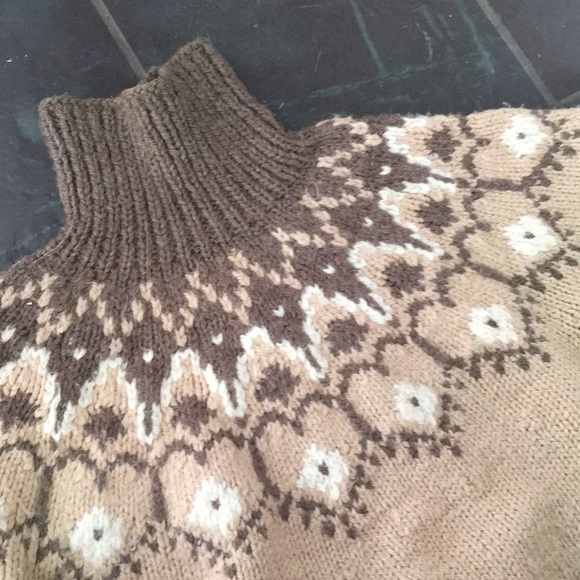 Fair Isles turtleneck knit sweater - Picture 3 of 4